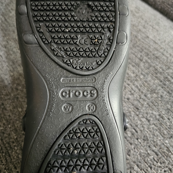 Crocs W/ Animal Print Strip - Picture 15 of 15